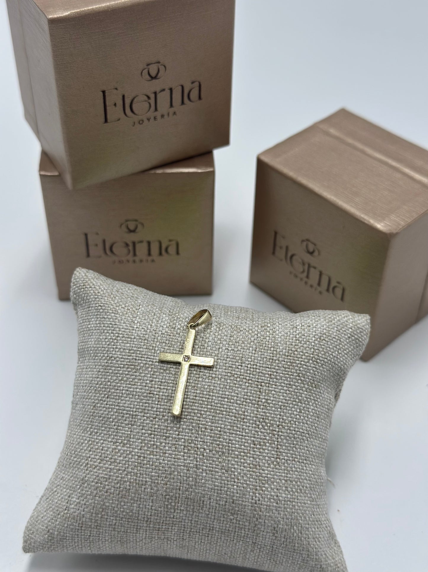 Dije Oro 10K Cruz