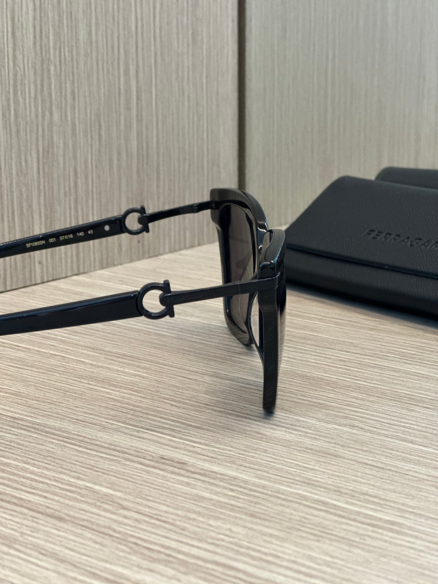 Ferragamo lentes