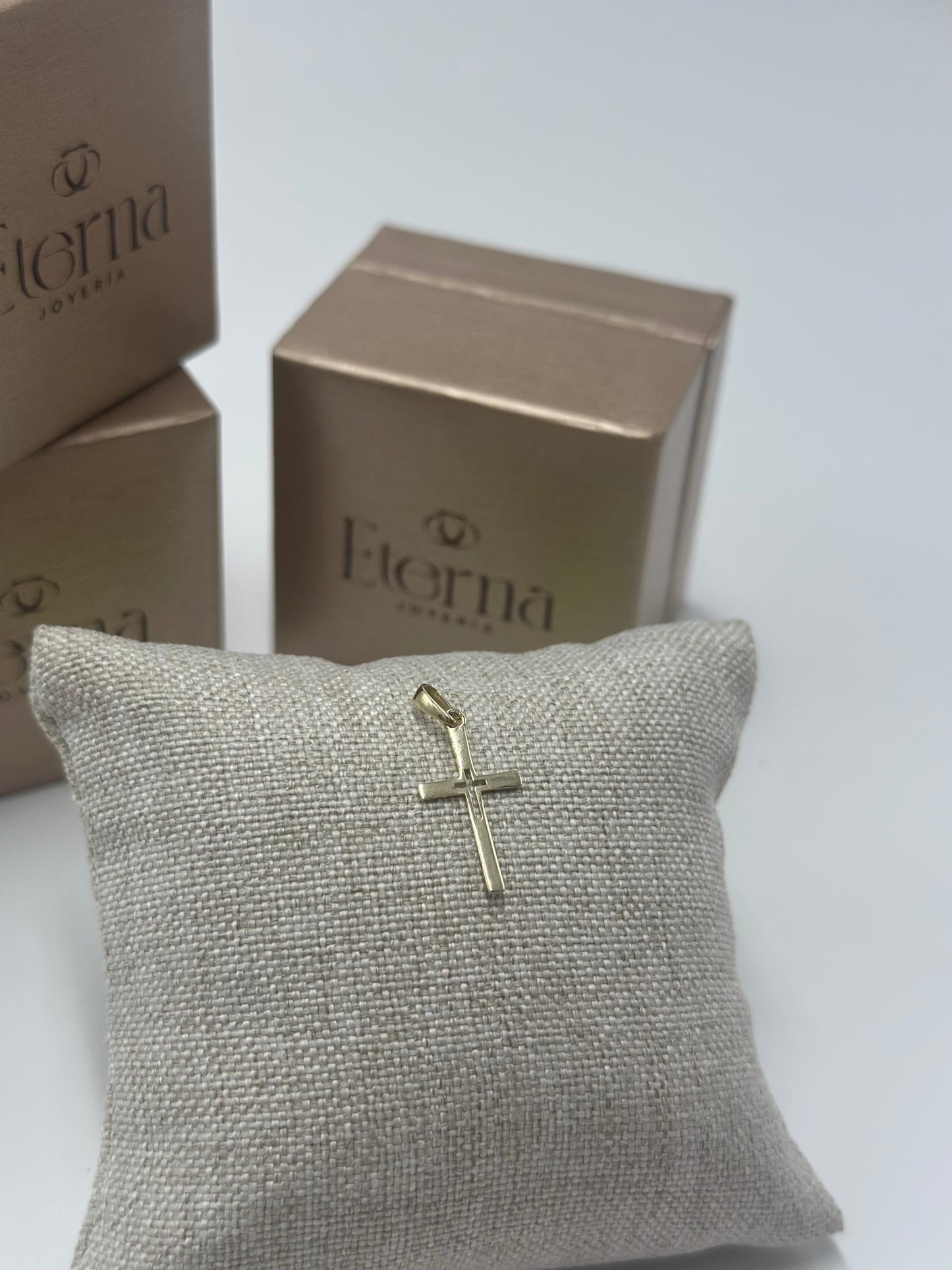 Dije Oro 10K Cruz