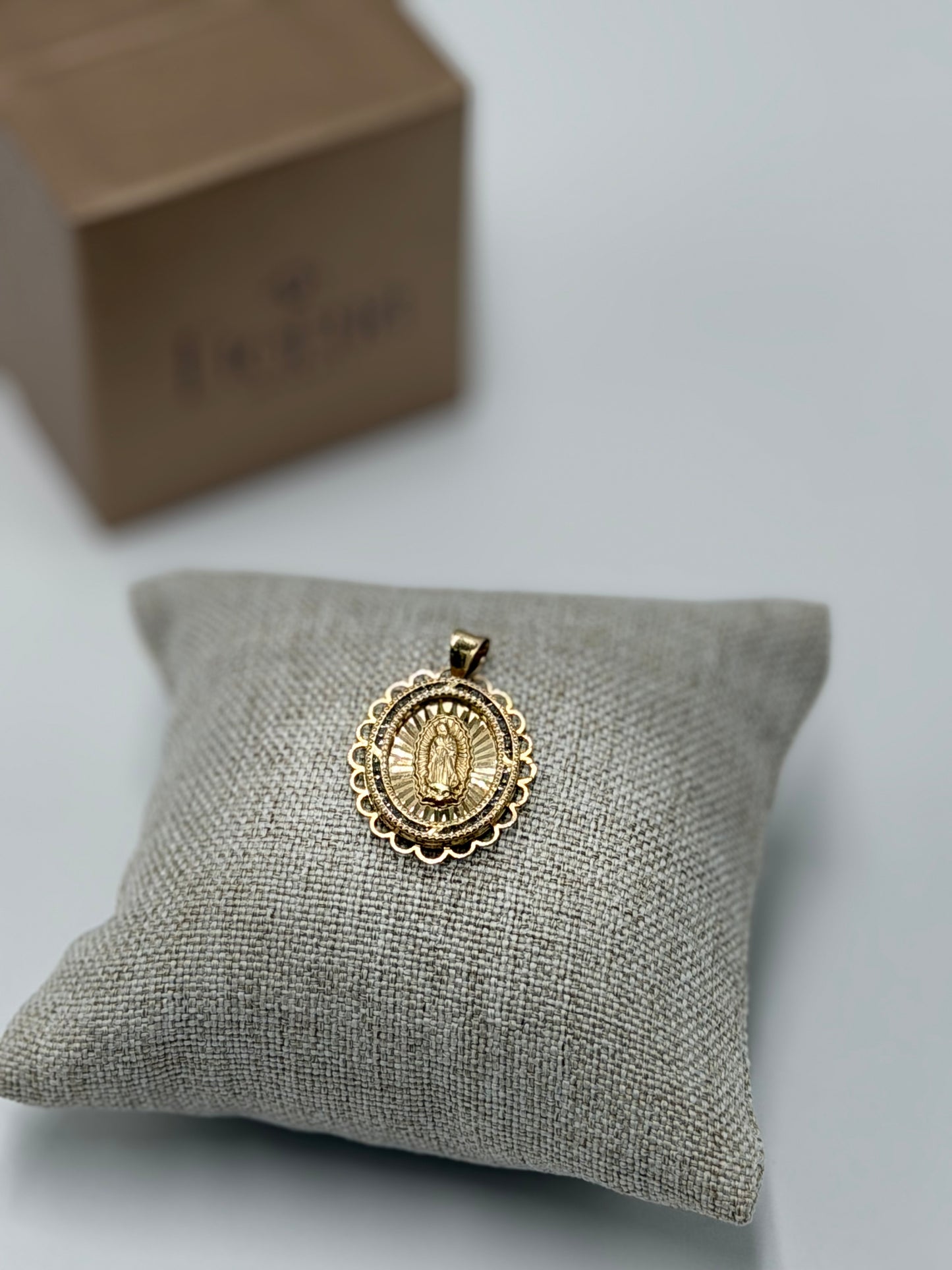 Dije de Oro 10k Virgen
