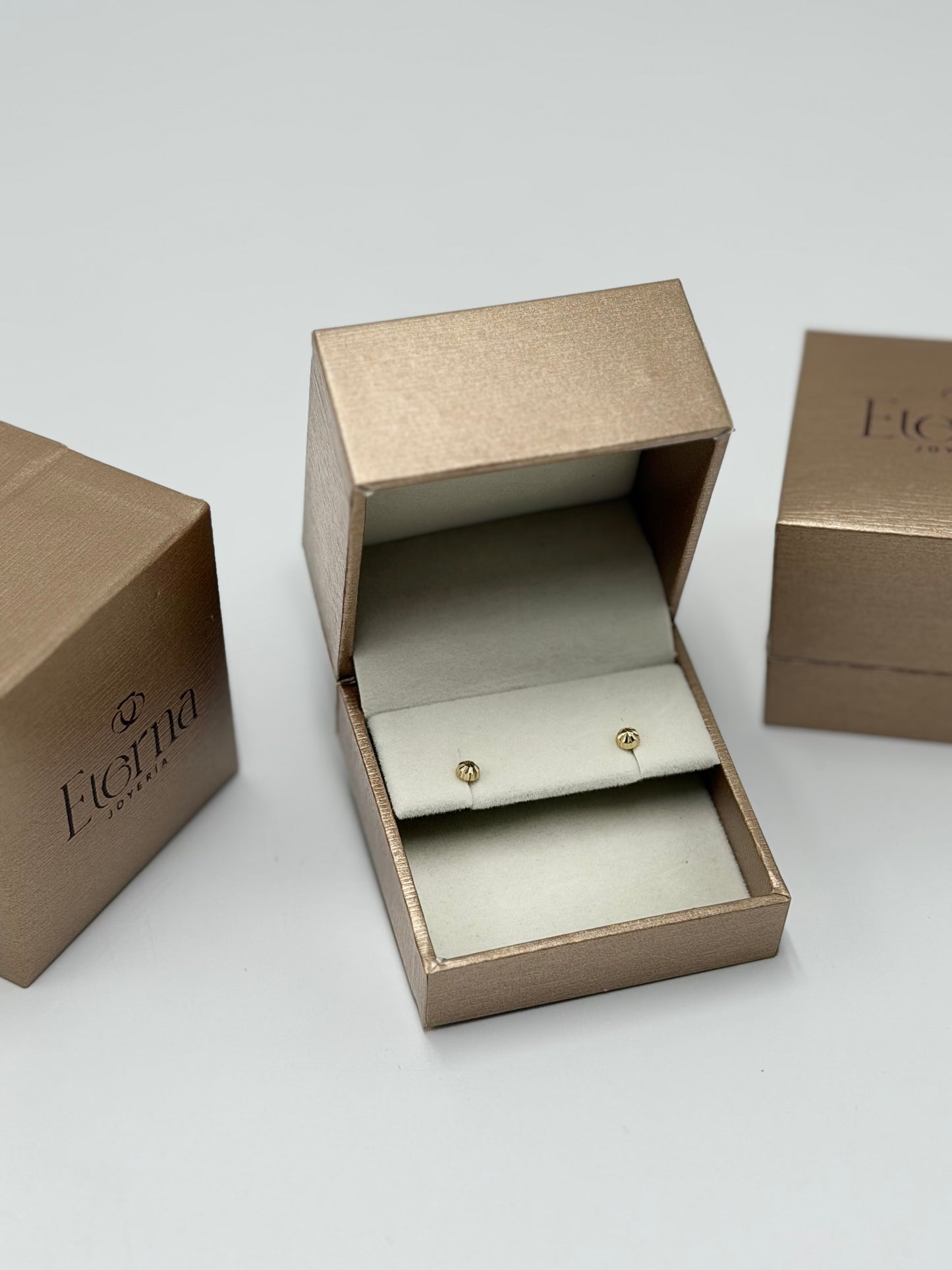 Broquel de Oro 14k