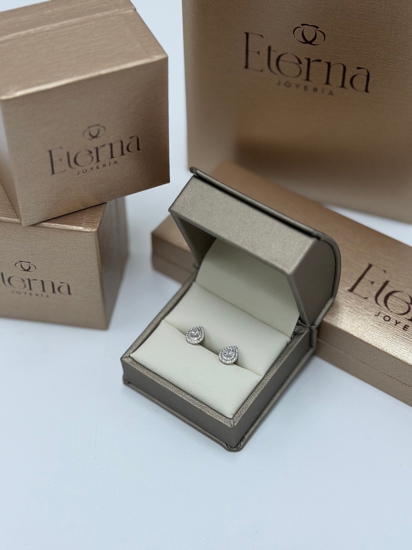 Pendientes Diamante 14K