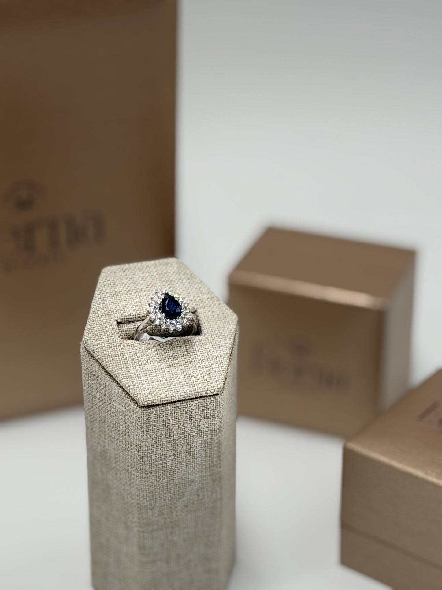 Anillo Zafiro con Diamante 14k