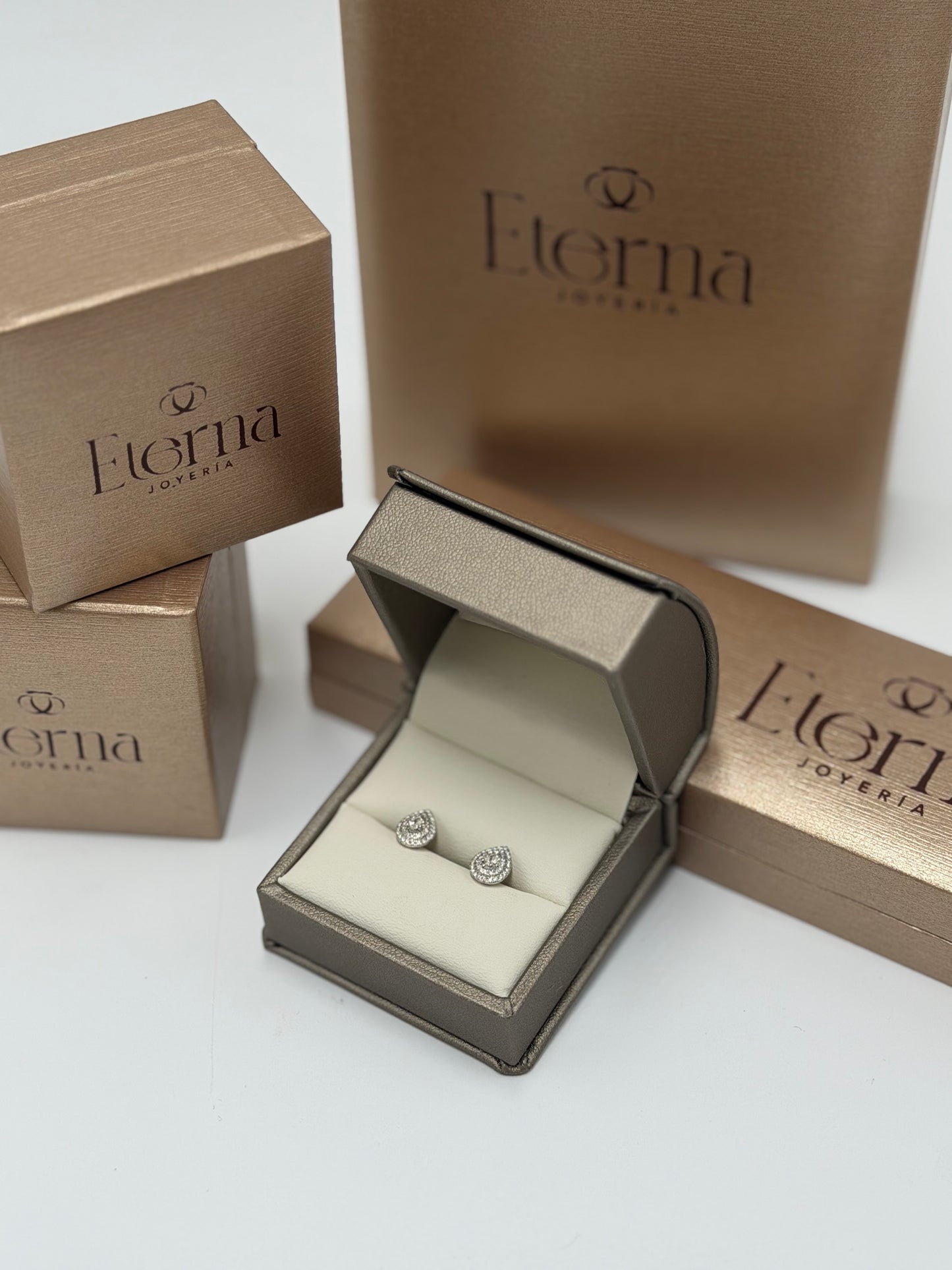 Pendientes Diamante 14K