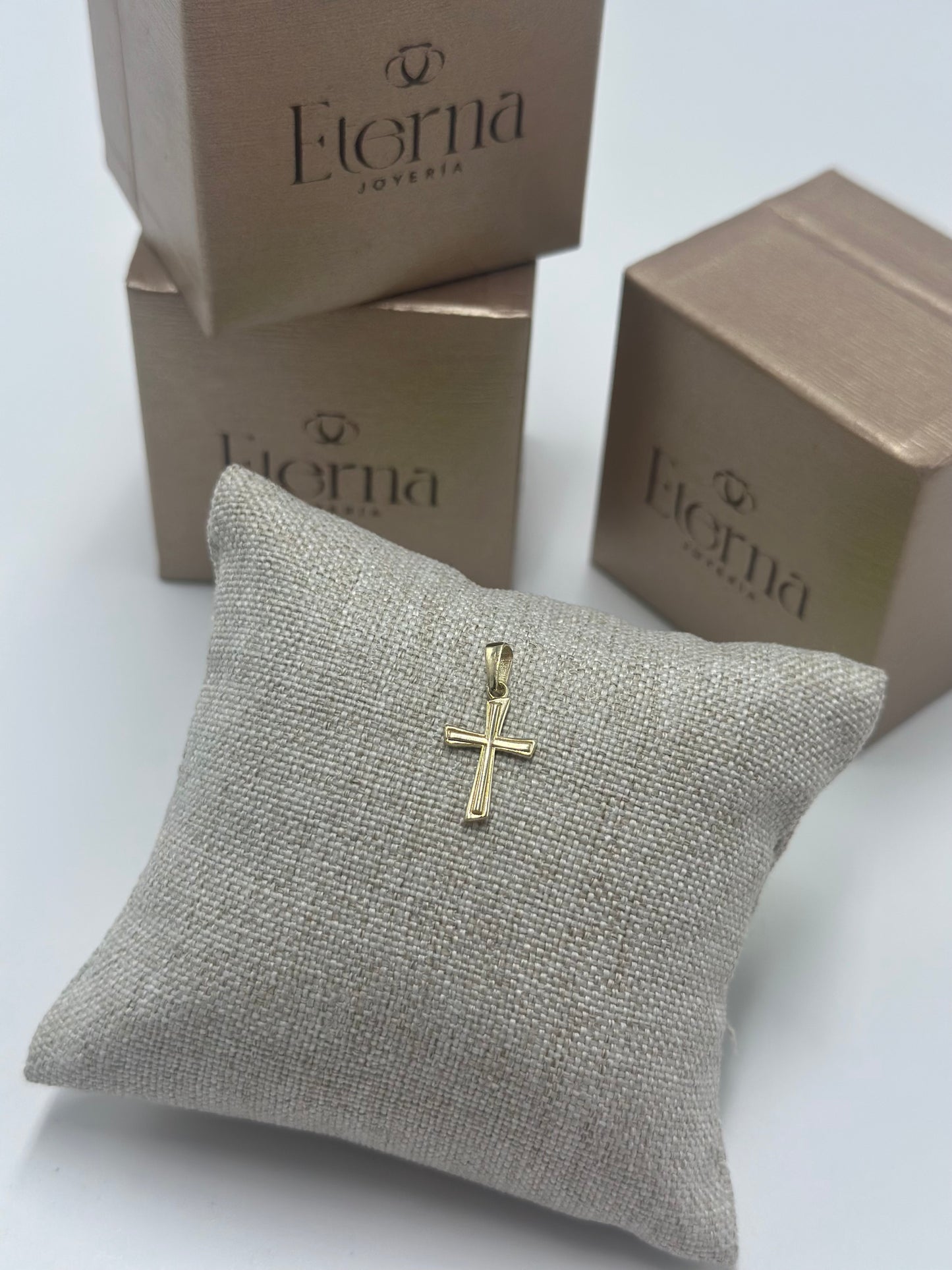 Dije Oro 10K Cruz