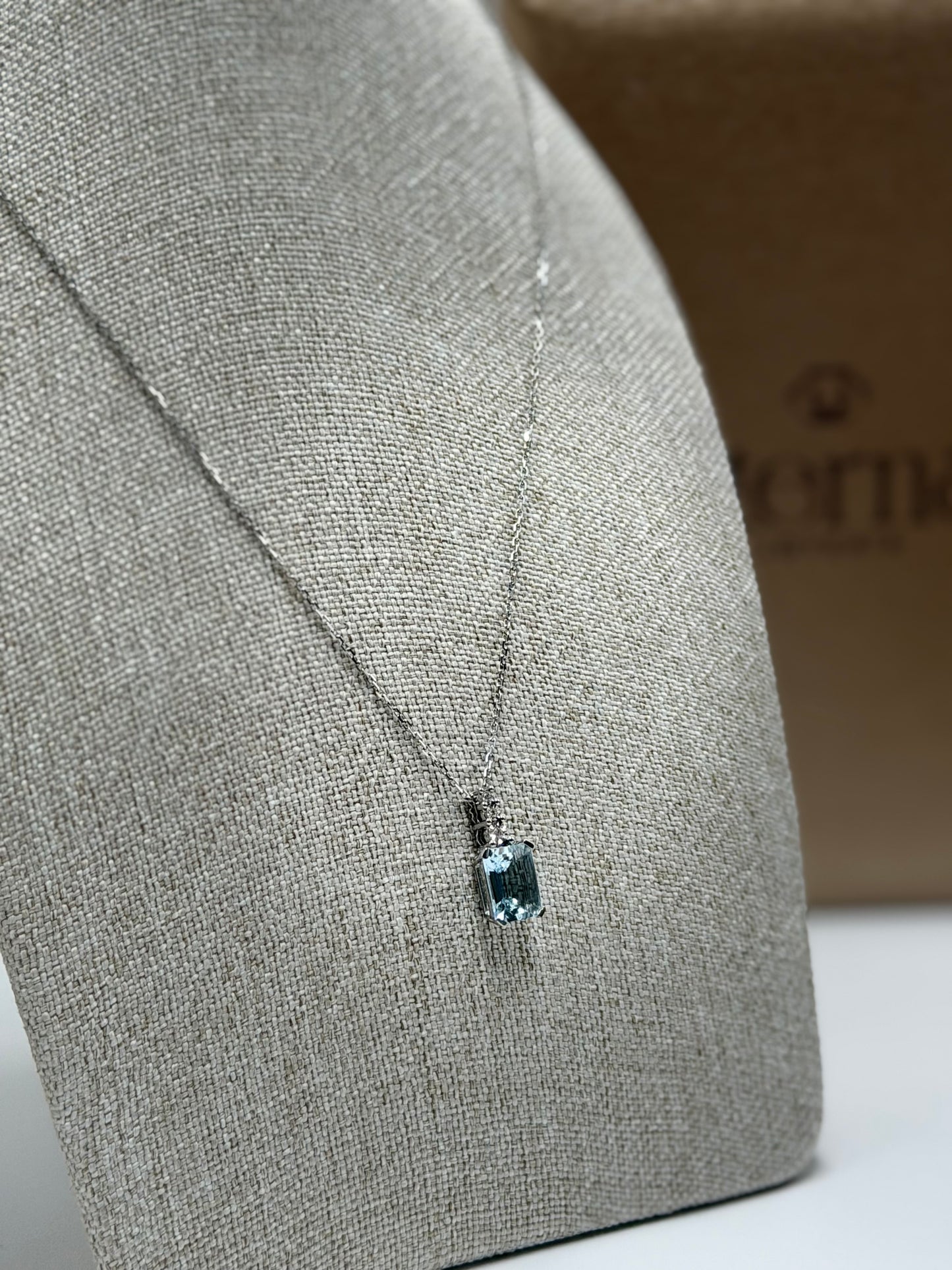 Collar Aquamarina con Diamante natural 14K