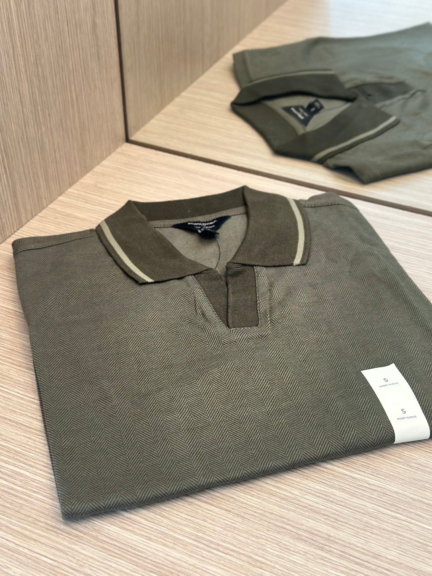 Banana REPUBLIC polo