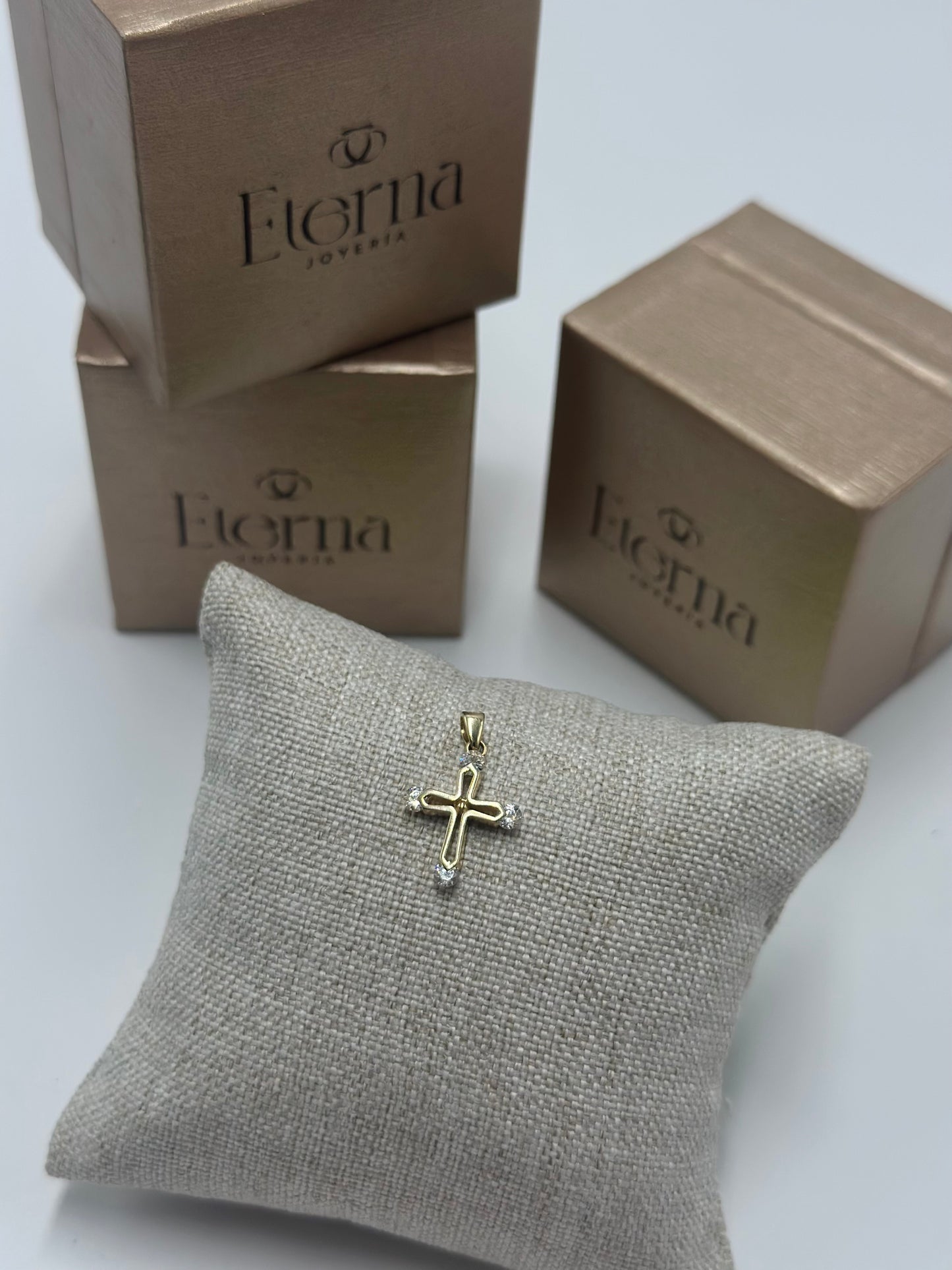 Dije Oro 10K Cruz