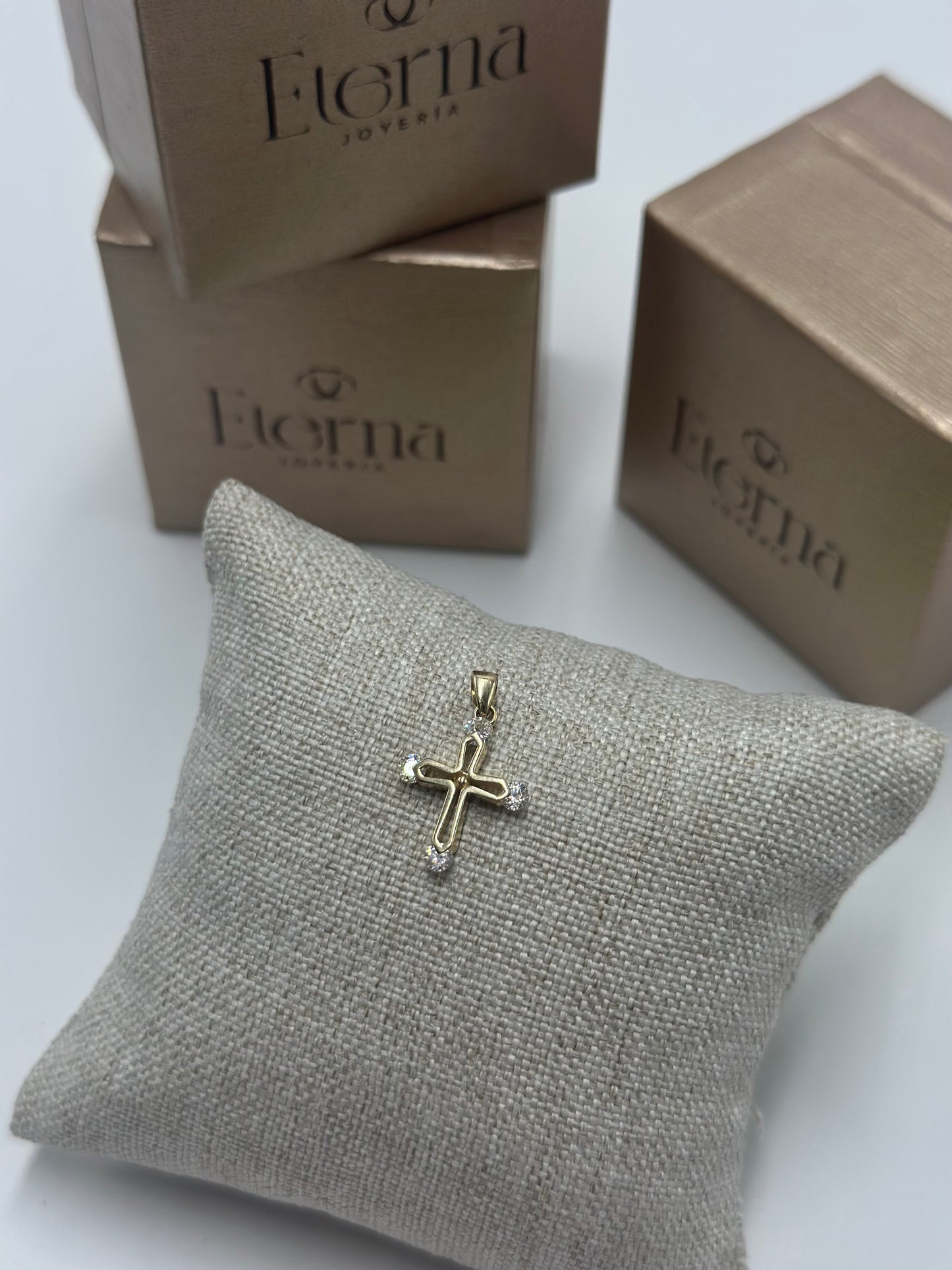 Dije Oro 10K Cruz