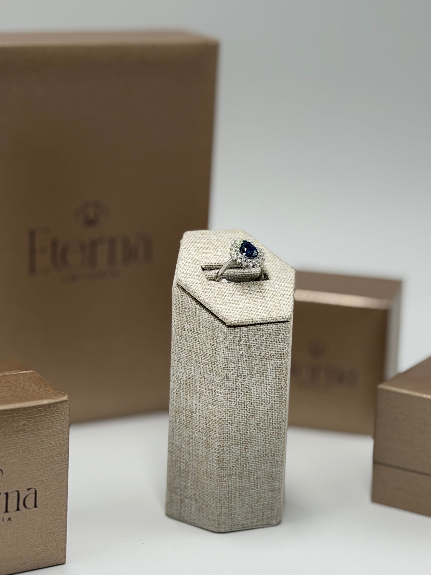 Anillo Zafiro con Diamante 14k