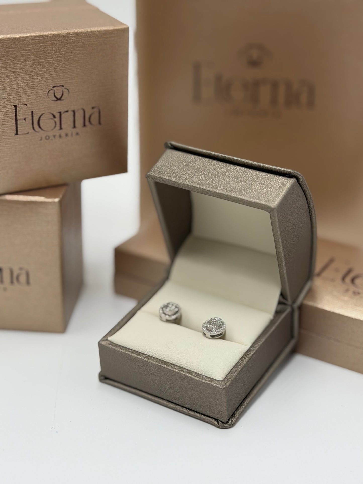 Pendientes Diamante 14K