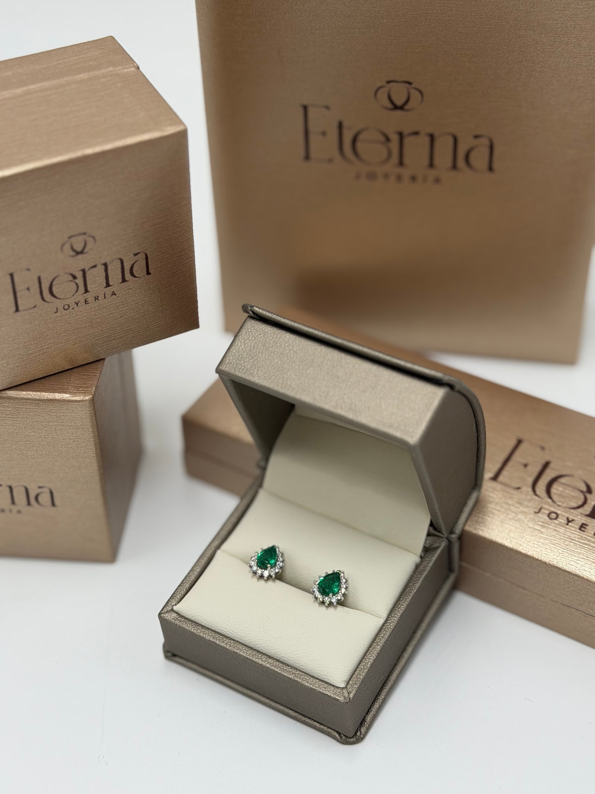 Pendientes Esmeralda 14K