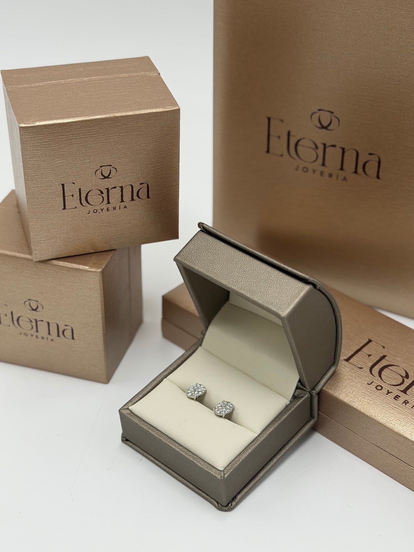 Pendientes Diamante 14K