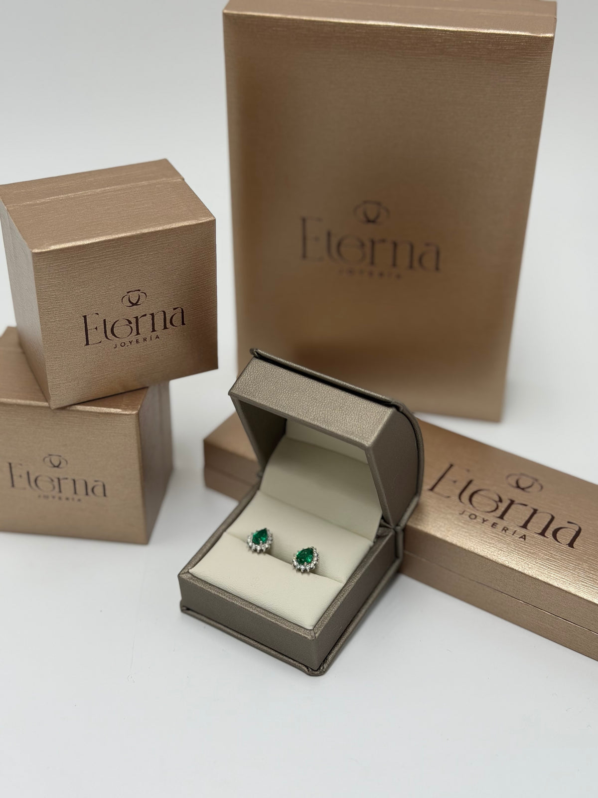Pendientes Esmeralda 14K