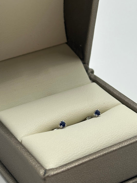 Broquel Zafiro natural oro blanco