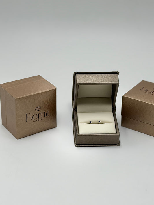 Broquel Zafiro oro blanco 14k