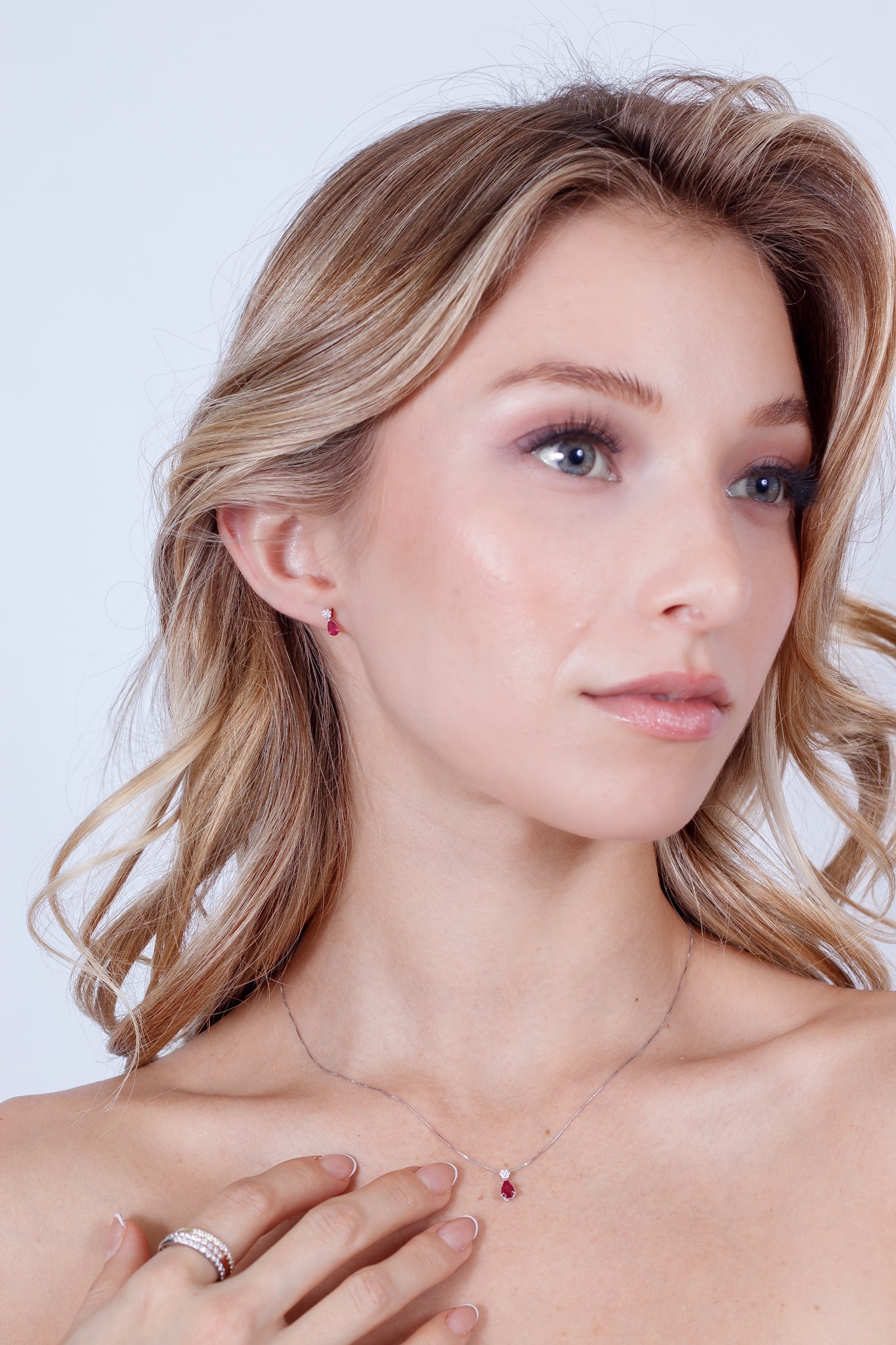 Pendientes Diamante y Rubí natural