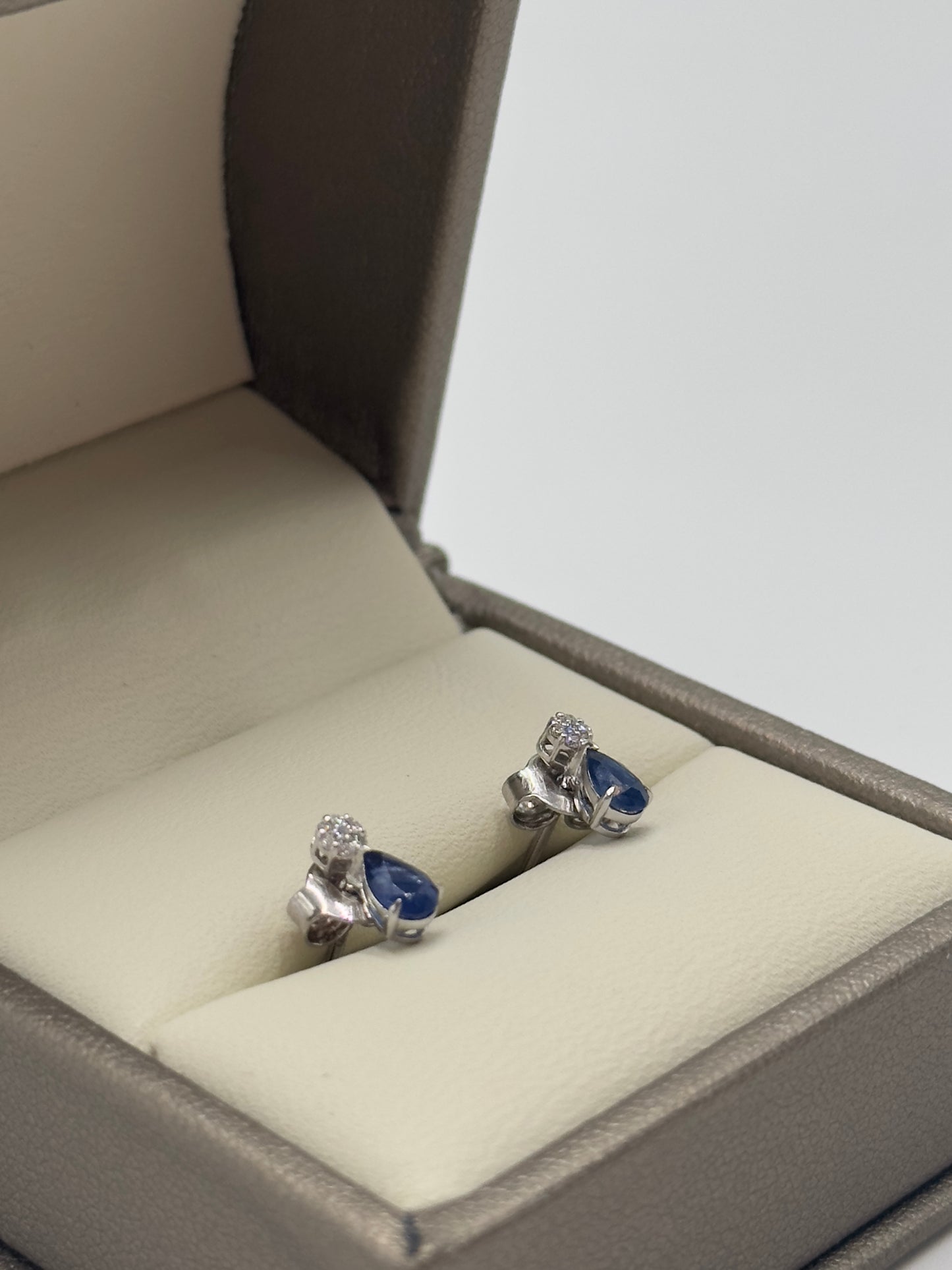 Pendientes Diamante y Zafiro natural
