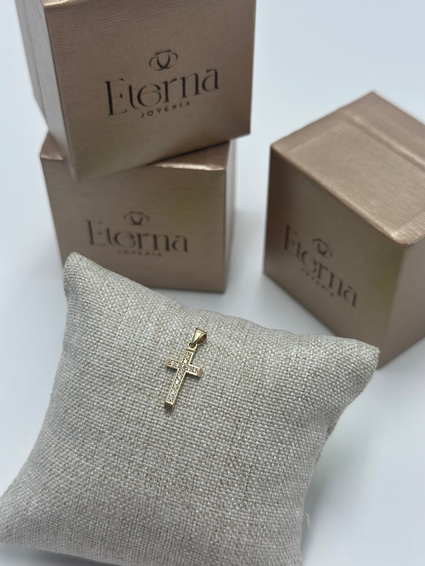 Dije Oro 10K Cruz