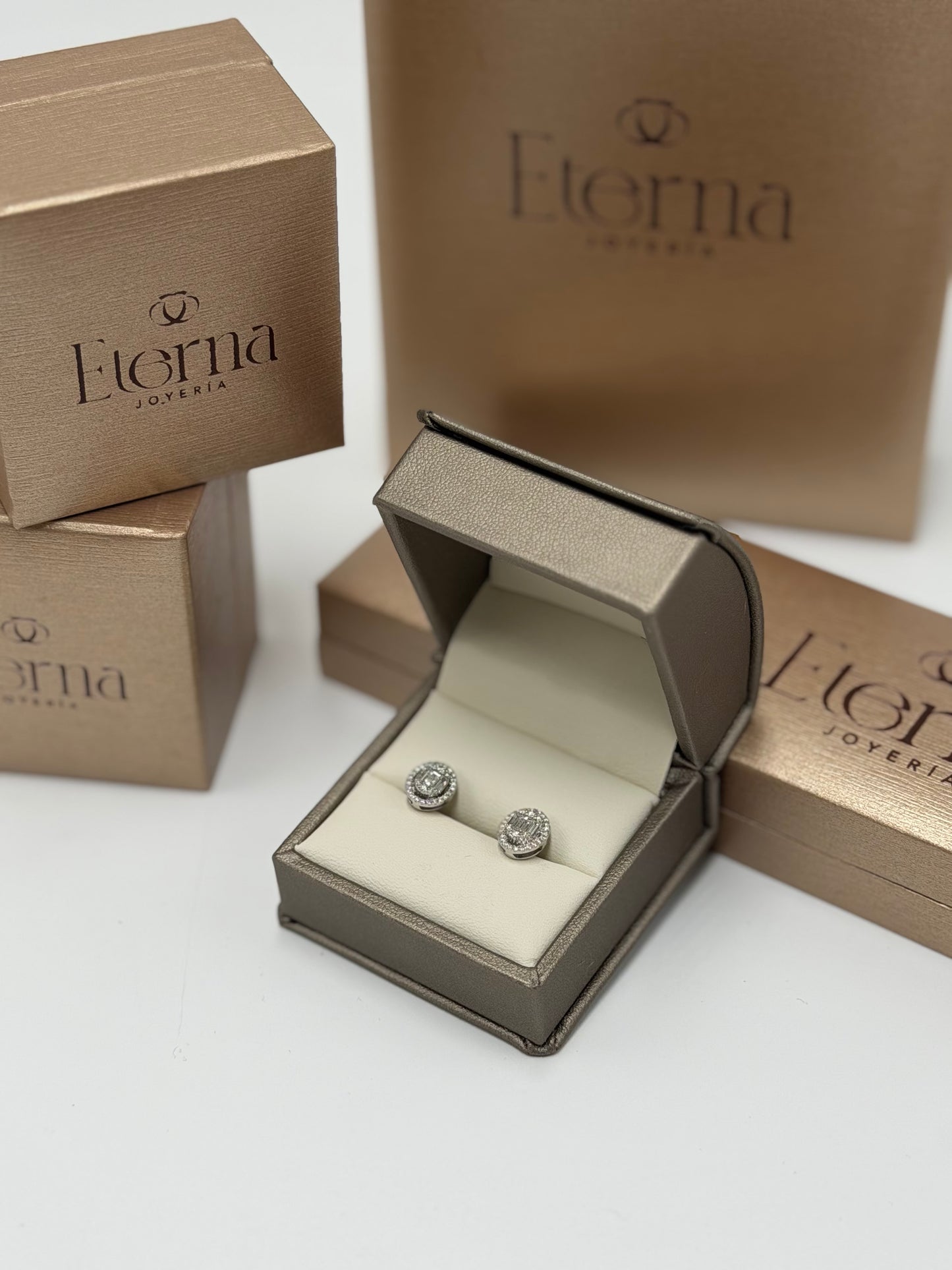 Pendientes Diamante 14K