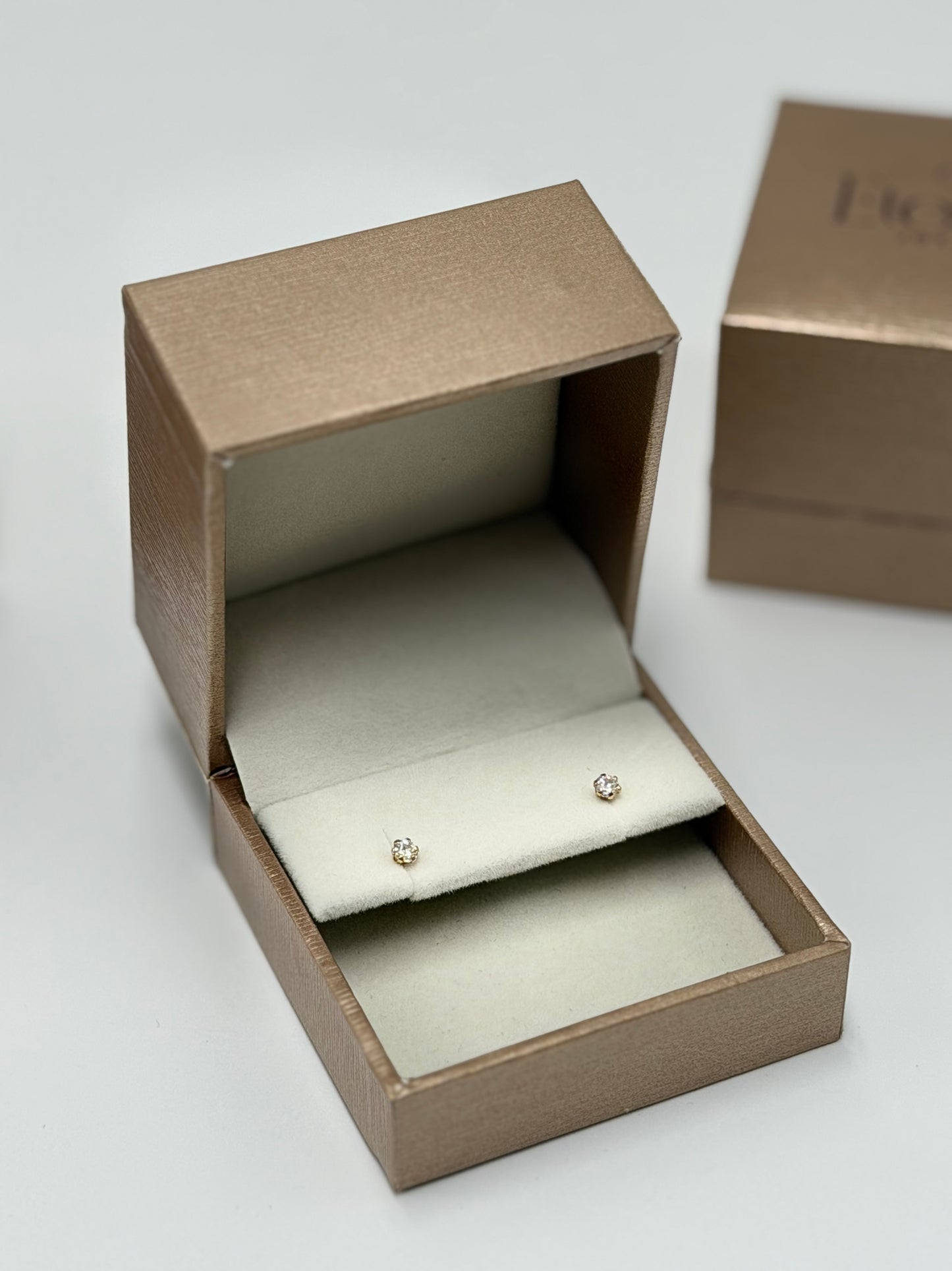 Broquel de Oro 14k