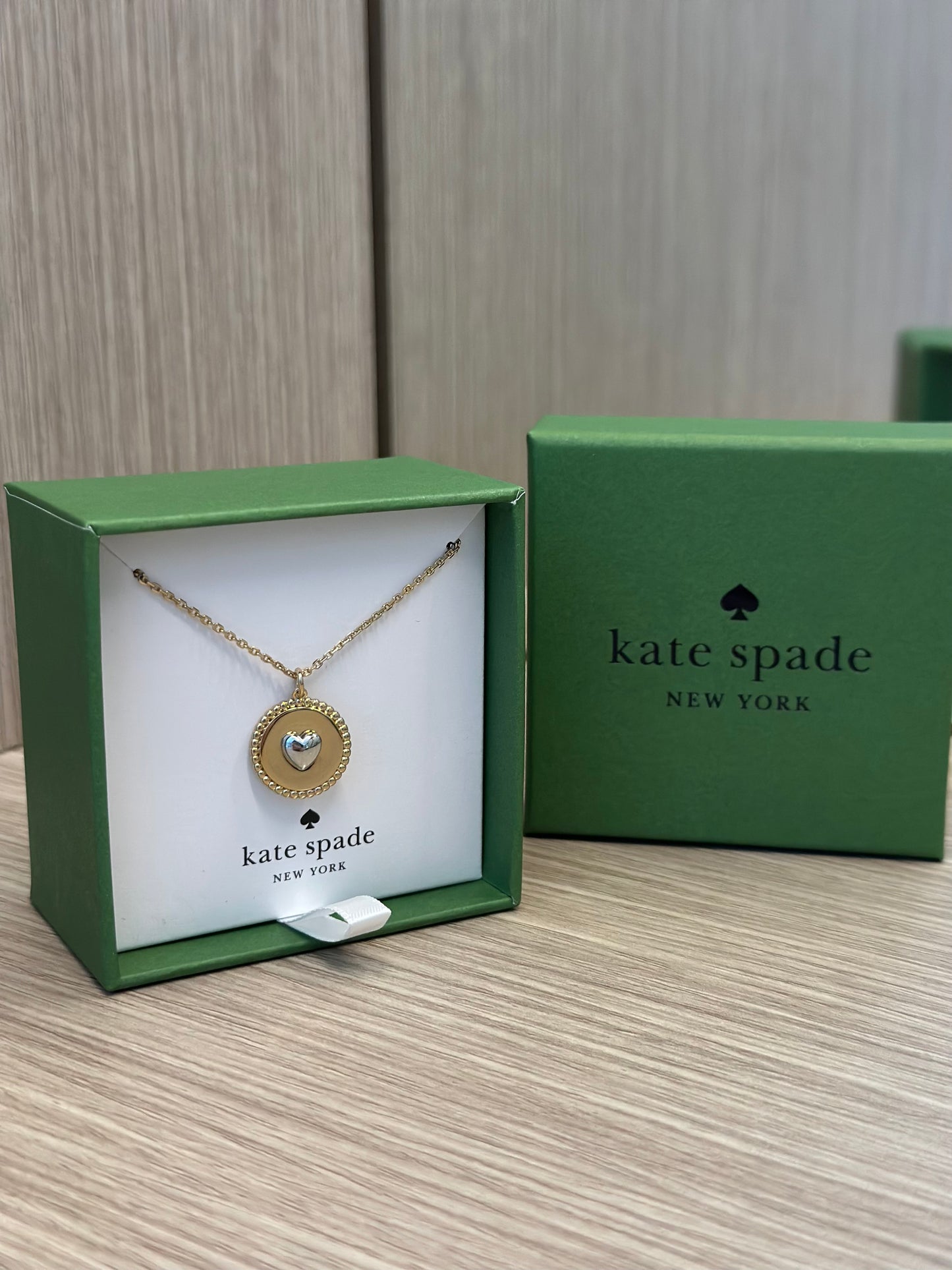 Kate Spade Collar