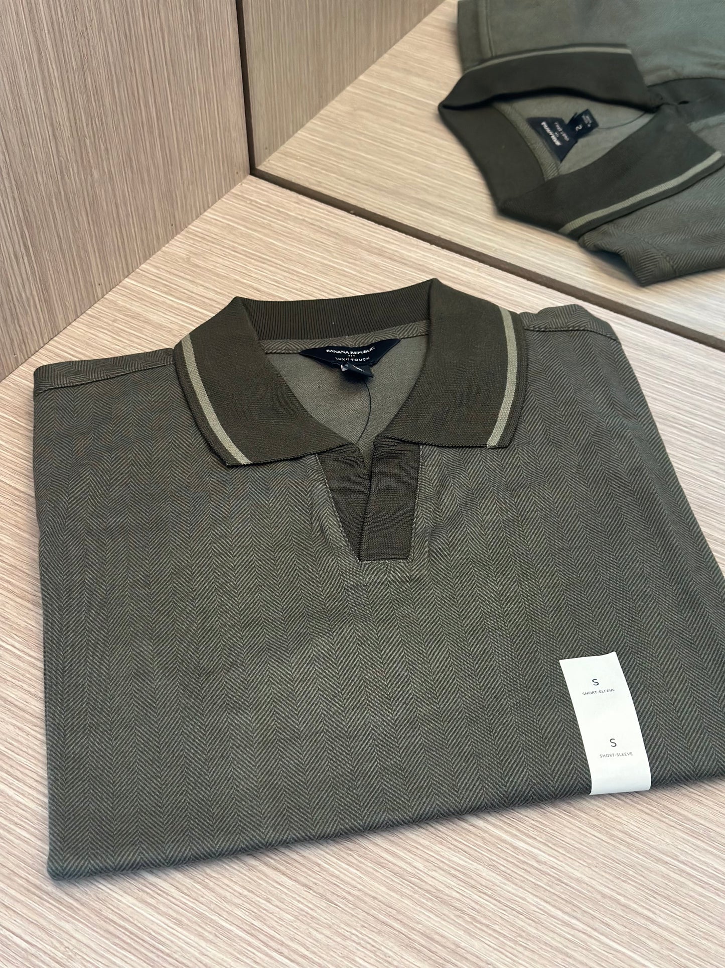 Banana REPUBLIC polo