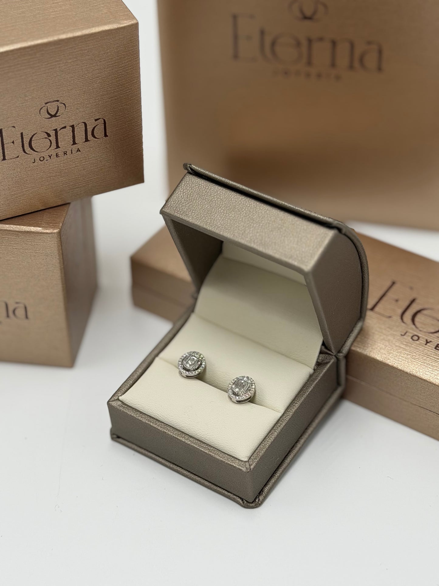 Pendientes Diamante 14K
